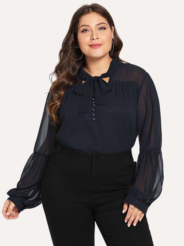

Плюс Open Front Tie Neck Solid Top, Carol