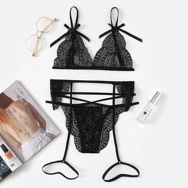 

Scalloped Trim Garter Lingerie Set