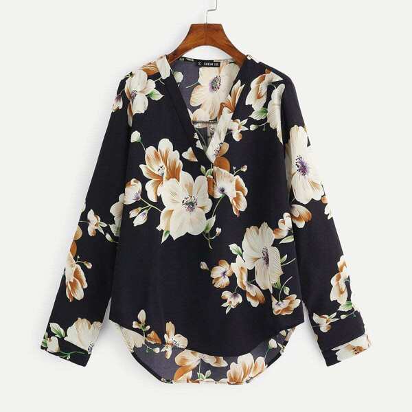 

Plus Floral Print Curved Hem Top
