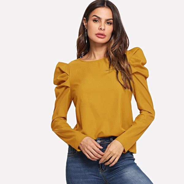 

Keyhole Back Puff Sleeve Top