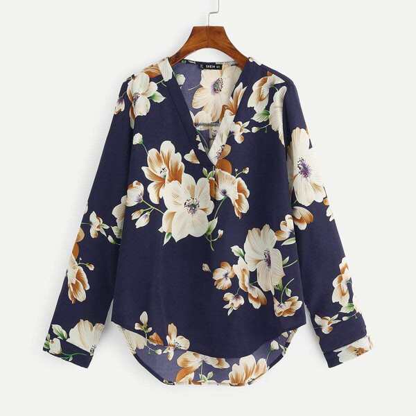 

V-Placket Curved Hem Floral Blouse