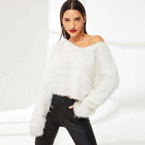 

Drop Shoulder Solid Crop Fuzzy Sweater
