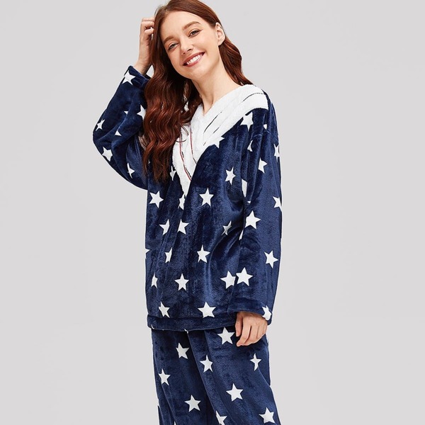 

Star Print Contrast Stripe Plush Pajama Set