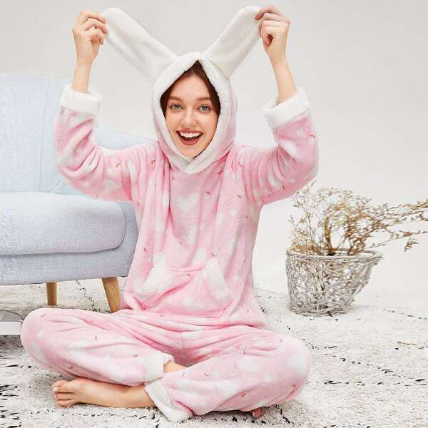 

Heart Print Hooded Plush Pajama Set