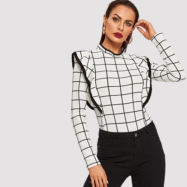 

Ruffle Trim Keyhole Back Grid Top