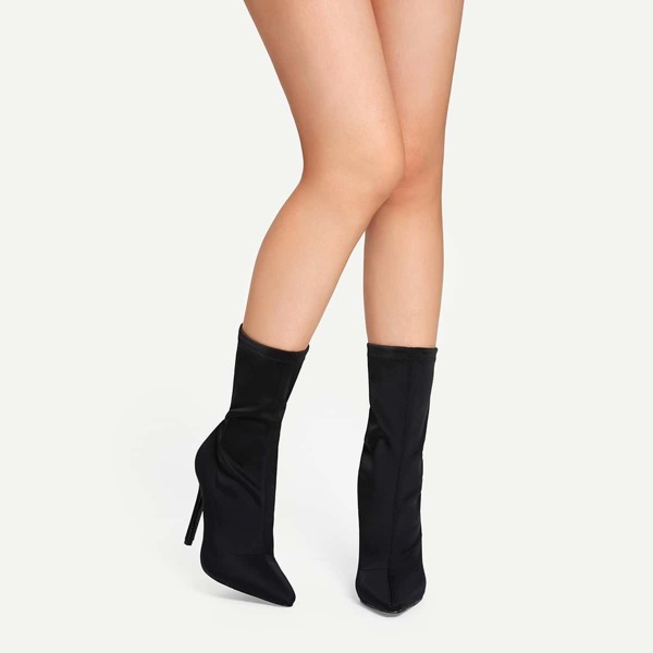 

Solid Point Toe Ankle Boots