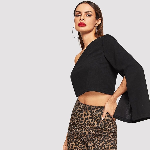 

One Shoulder Split Bell Sleeve Crop Top