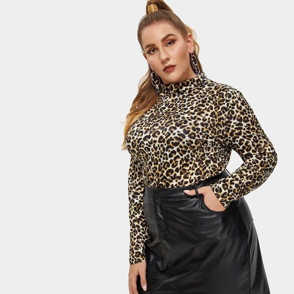 

Plus Turtleneck Leopard Print Top