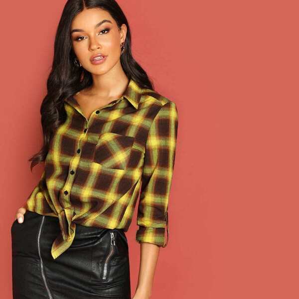 

Knot Hem Buttoned Plaid Shirt