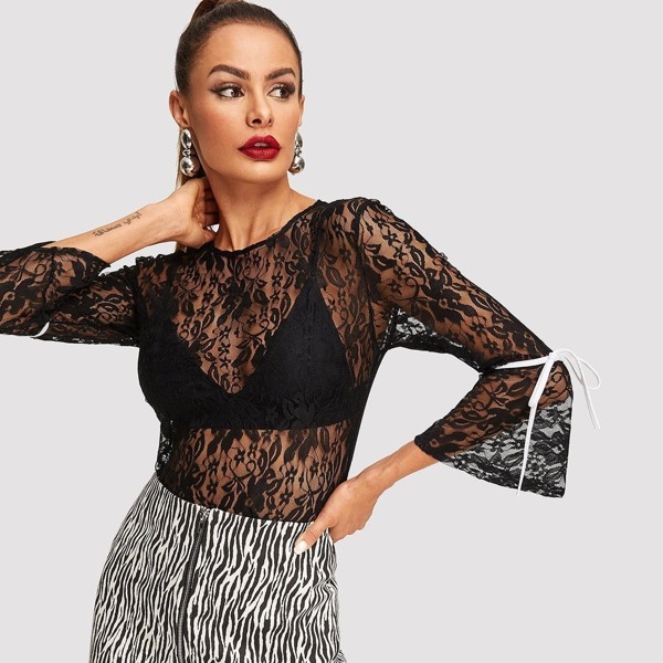 

Knotted Bell Sleeve Floral Lace Top Without Bra