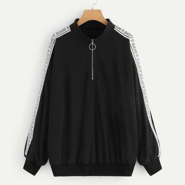 

Plus O-Ring Zip Half Placket Letter Sweatshirt