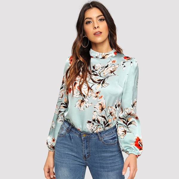 

Mock-Neck Blouson Sleeve Floral Top