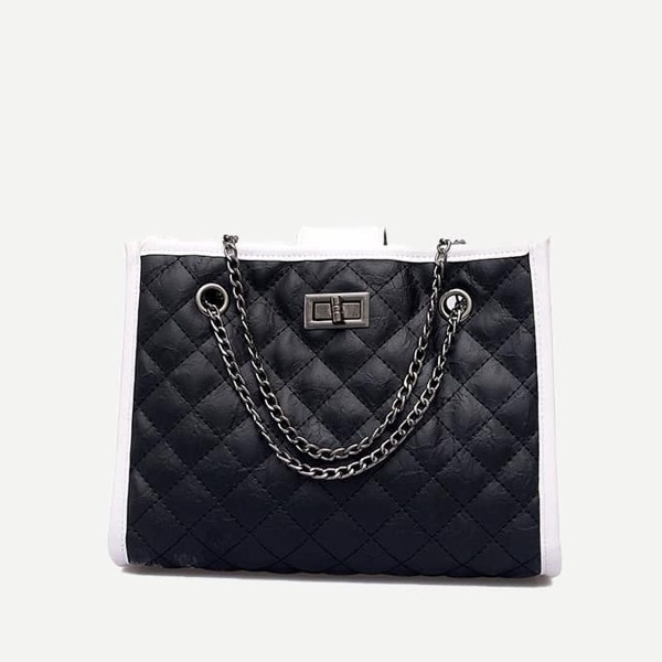 

Quilted Detail Chain Bag