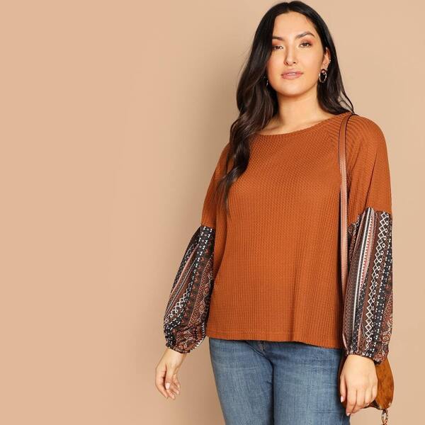 

Plus Geo Print Lantern Sleeve Top