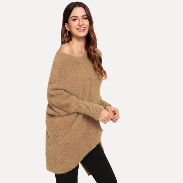 

Asymmetrical Hem Fuzzy Jumper