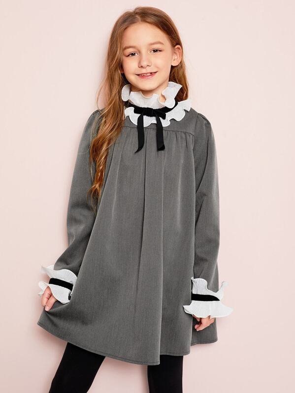 

Girls Frilled Neckline Trapeze Dress, Grey