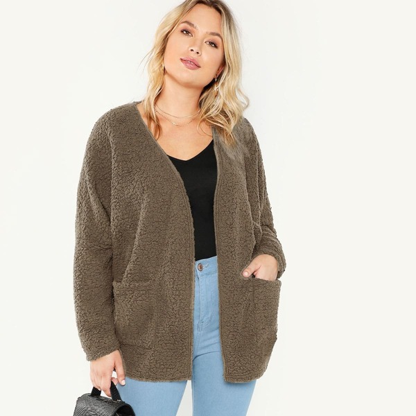 

Plus Pocket Front Fluffy Coat