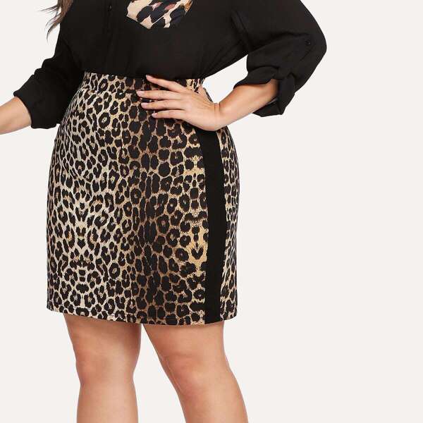 

Plus Contrast Sideseam Leopard Skirt