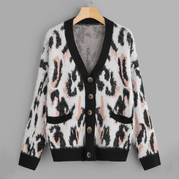 

Plus Contrast Trim Leopard Knit Coat