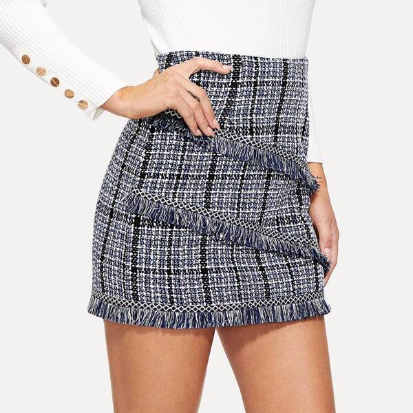 

Tiered Frayed Trim Skirt