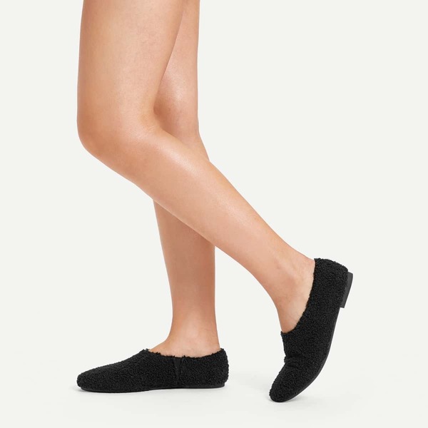 

Faux Fur Design Slip On Flats