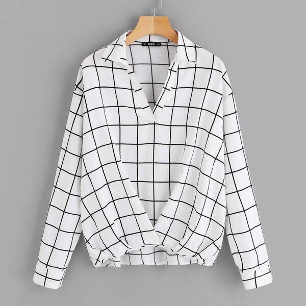 

Twist Front Collar Plaid Top