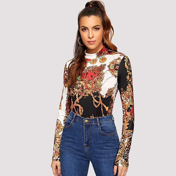 

Mock Neck Chain Print Tee