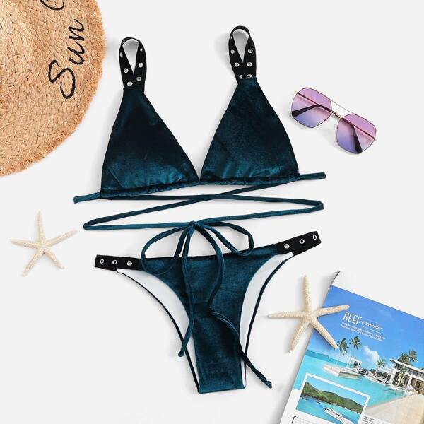 

Eyelet Velvet Top With Low Rise Bikini