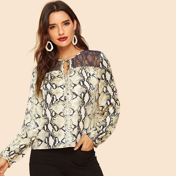 

Snake Skin Print Keyhole Front Knot Top