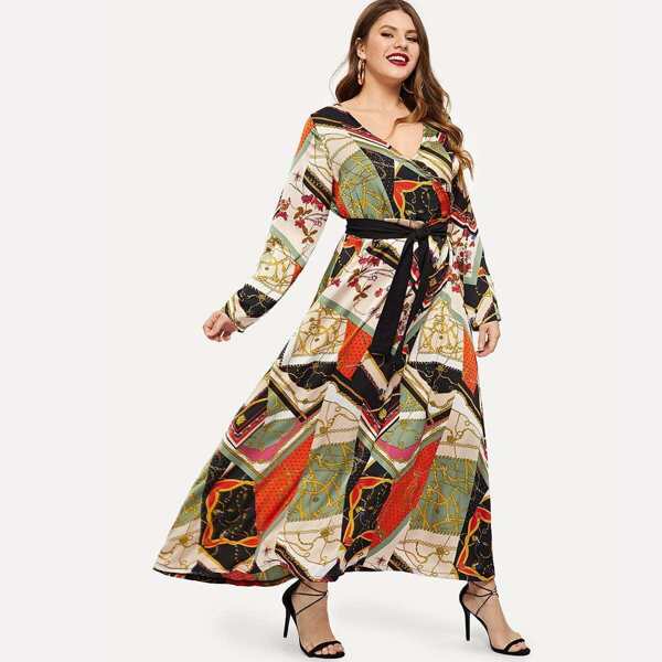 

Plus Selt Tie Chain Print V-Neck Dress