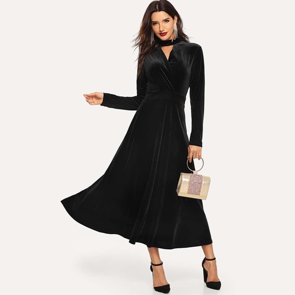 

Choker Neck Surplice Velvet Flare Dress