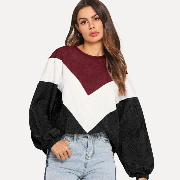 

Cut-and-sew Chevron Sweatshirt
