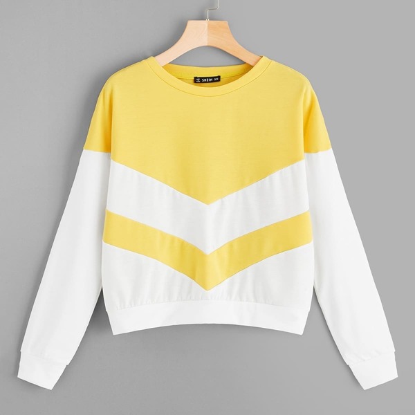 

Two-tone Chevron Front Pullover