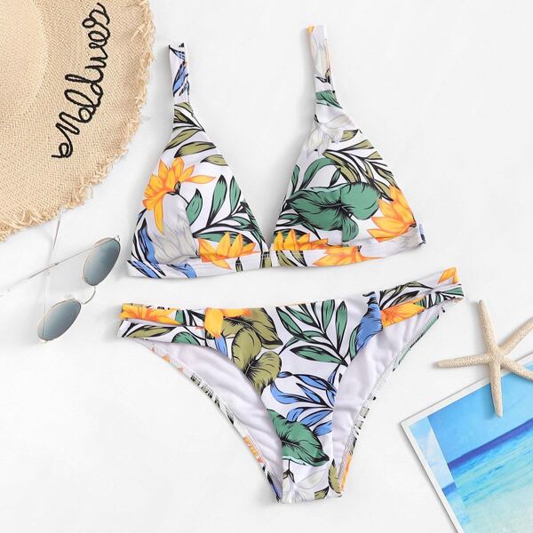 

Random Floral Top With Cut-out Detail Bikini Set, Multicolor