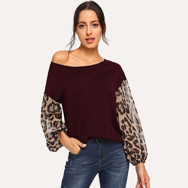 

Leopard Blouson Sleeve Sweatshirt
