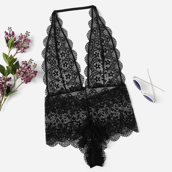 

Plus Scalloped Trim Floral Lace Teddy Bodysuit