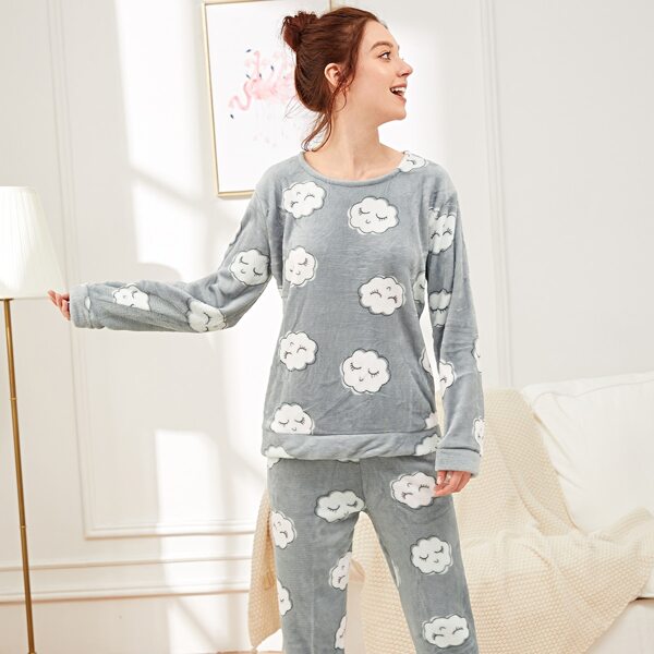 

Cloud Print Plush Pajama Set