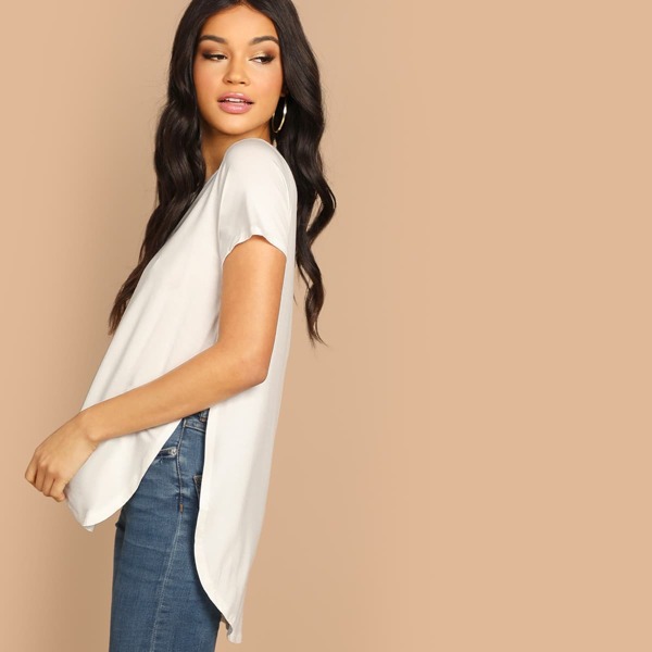 

Solid Slit Curved Hem Top