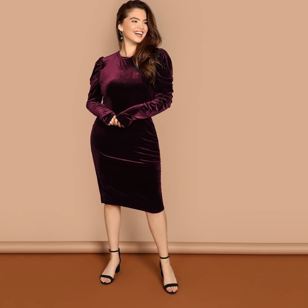 

Plus Puff Sleeve Fitted Velvet Dress