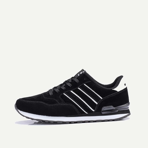 

Men Lace-up Front Mesh Sneakers