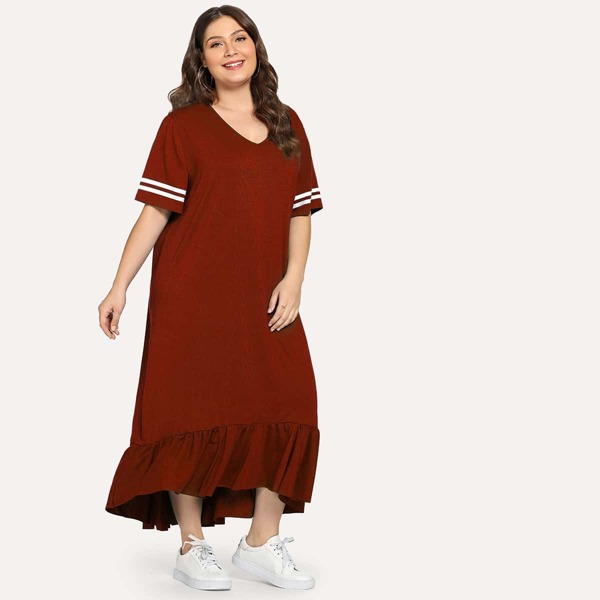 

Plus V-neck Flounce Hem Striped Dress