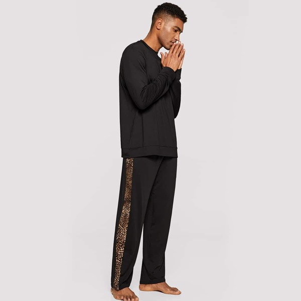 

Men Contrast Leopard Print Pajama Set