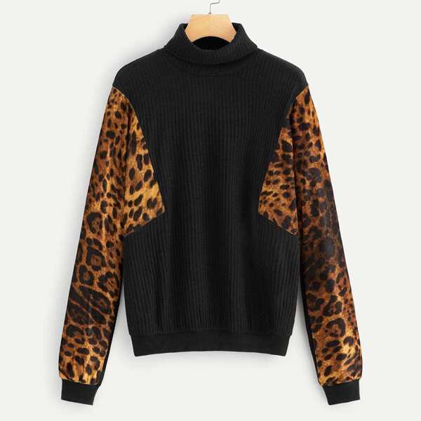 

Leopard Print Ribbed Knit Sweatshirt