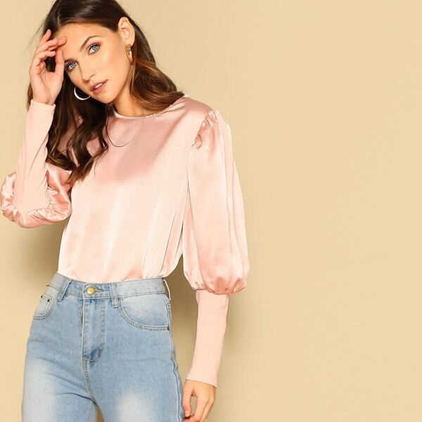 

Keyhole Back Leg-of-mutton Sleeve Satin Blouse