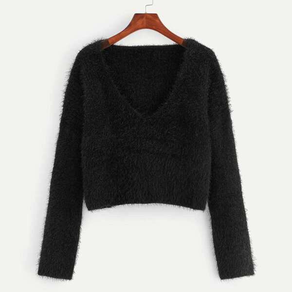 

Plus V Neck Fuzzy Crop Sweater