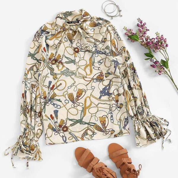 

Chain Print Tie Neck Drawstring Cuff Blouse
