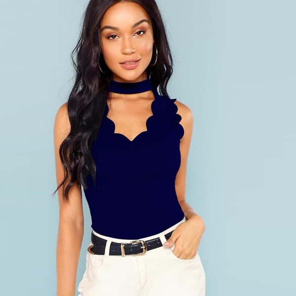 

Scallop Trim V-Cut Neck Tank Top