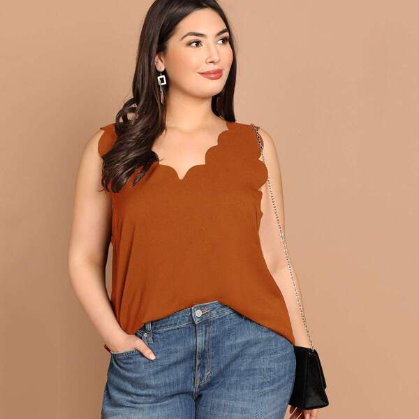 

Plus Scallop Trim Solid Sleeveless Top