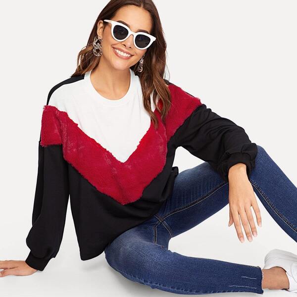 

Faux Fur Detail Color Block Chevron Pullover