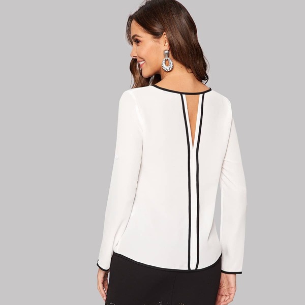 

Keyhole Back Contrast Binding Top